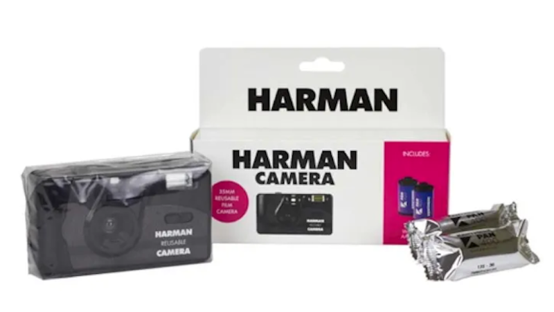 HARMAN REUSABLE 35MM CAMERA  / FLASH WITH TWO FILMS