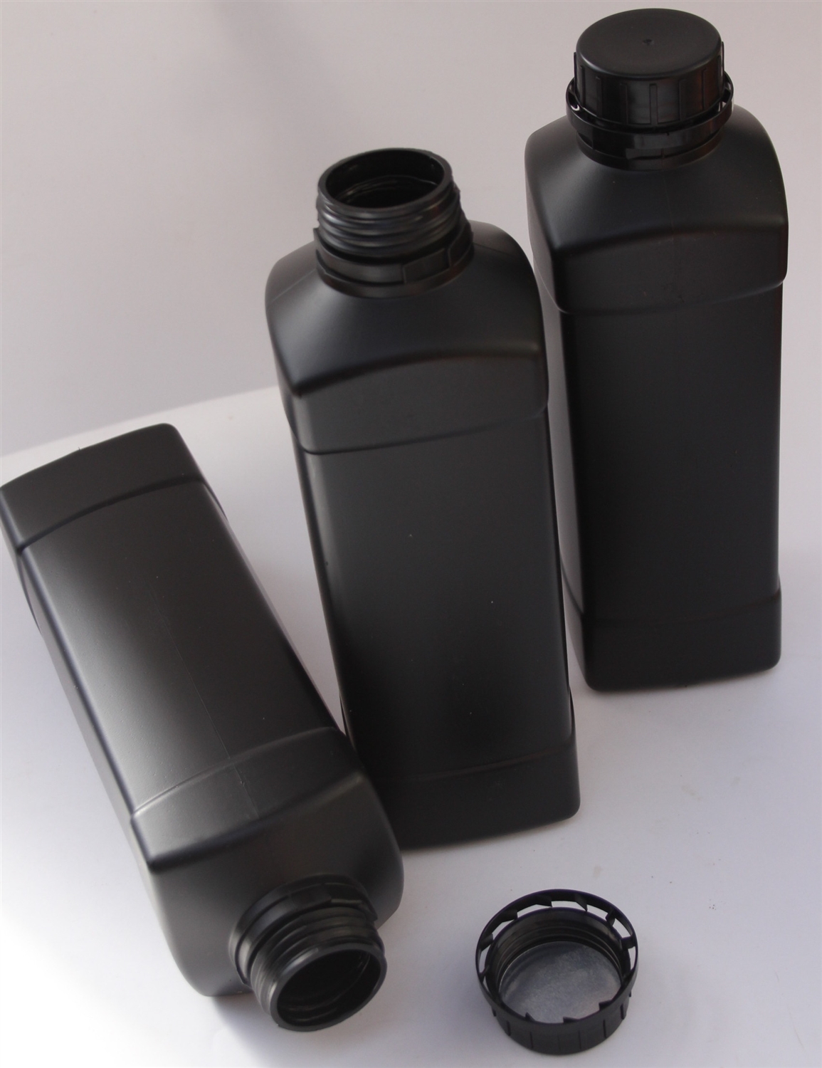 DARKROOM 1 LITRE BLACK CHEMICAL BOTTLE