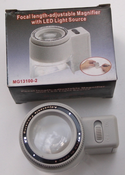 LOUPE 8X LED ILLUMINATED WITH SCALE